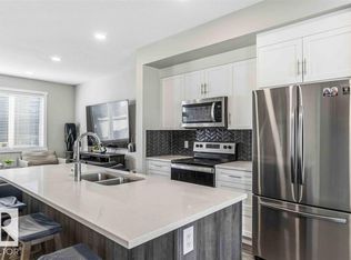 1908 25th St NW, Edmonton, AB T6T 2H7