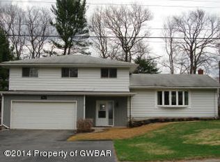 134 Hemlock Dr, Dallas, PA 18612