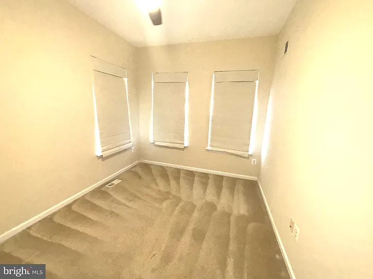 22410 Glenbow Way — Photo 19