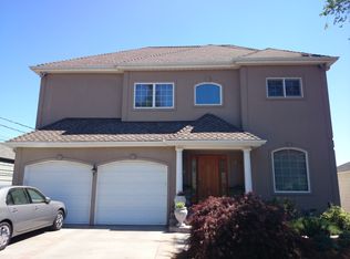 3436 Belvidere Ave SW, Seattle, WA 98126