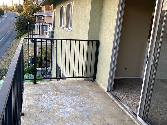 4th image of 1030 College View Dr APT 6