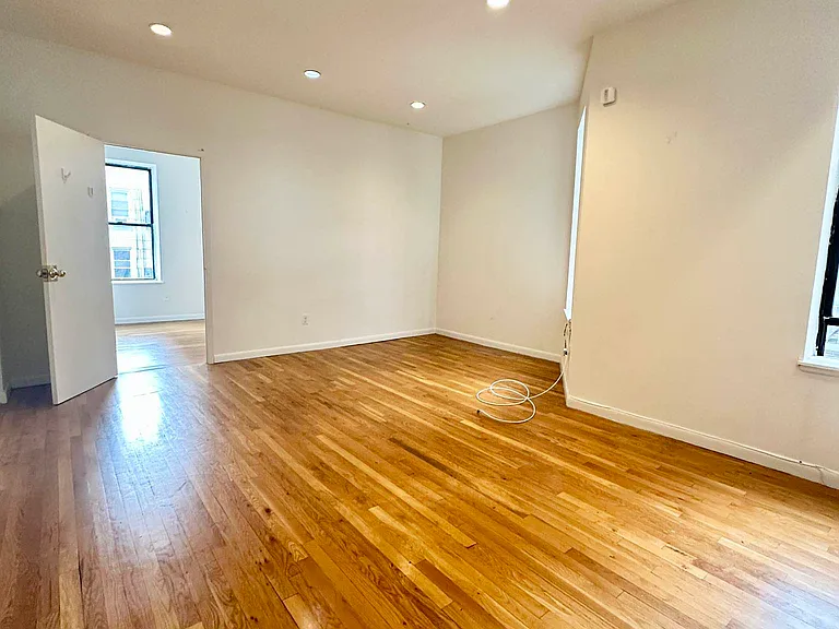 170 E 91st St #4E — Photo 8