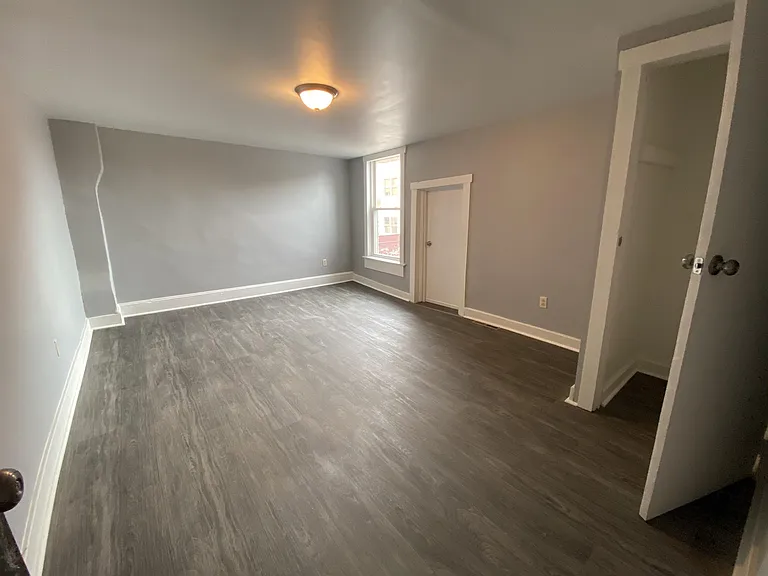 208 W Vine St #5 — Photo 3