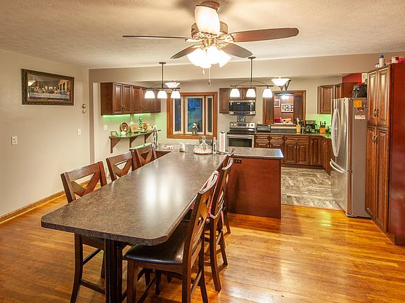 3rd image of 21 N Eastmoor Dr