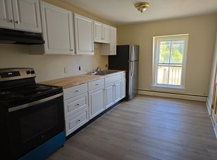 155 N Main St #7, Newport, NH 03773