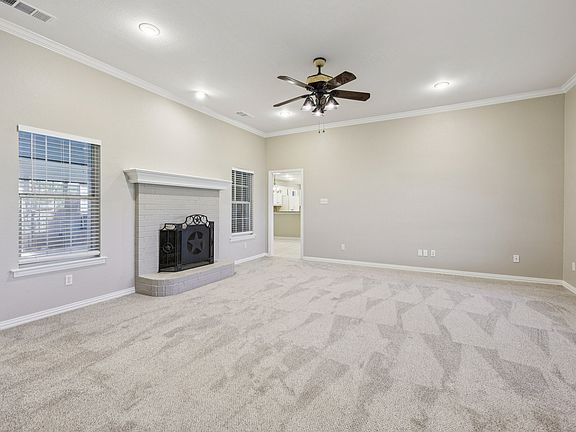 5th image of 1377 Lone Star Blvd