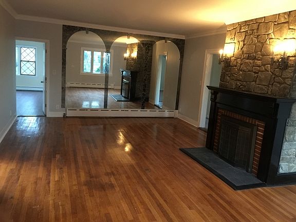 4th image of 151 Fairview Ave APT 1