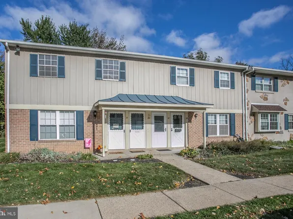 69 Shannon Dr, North Wales, PA 19454