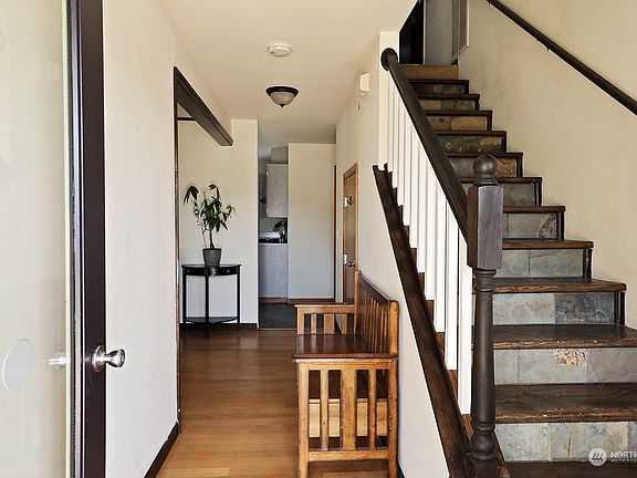 5th image of 1331 Sealawn Boulevard