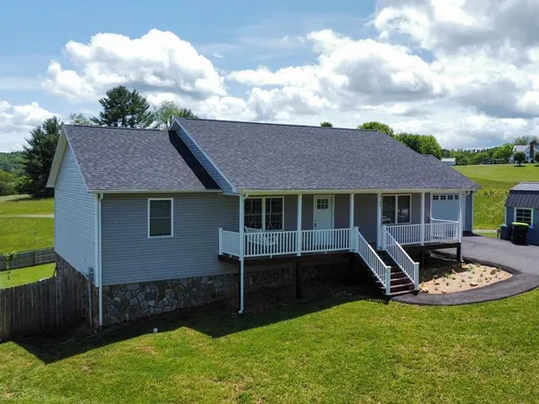 4104 Glendale Rd, Galax, VA 24333