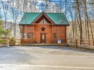 1432 Silver Poplar Ln, Pigeon Forge, TN 37876