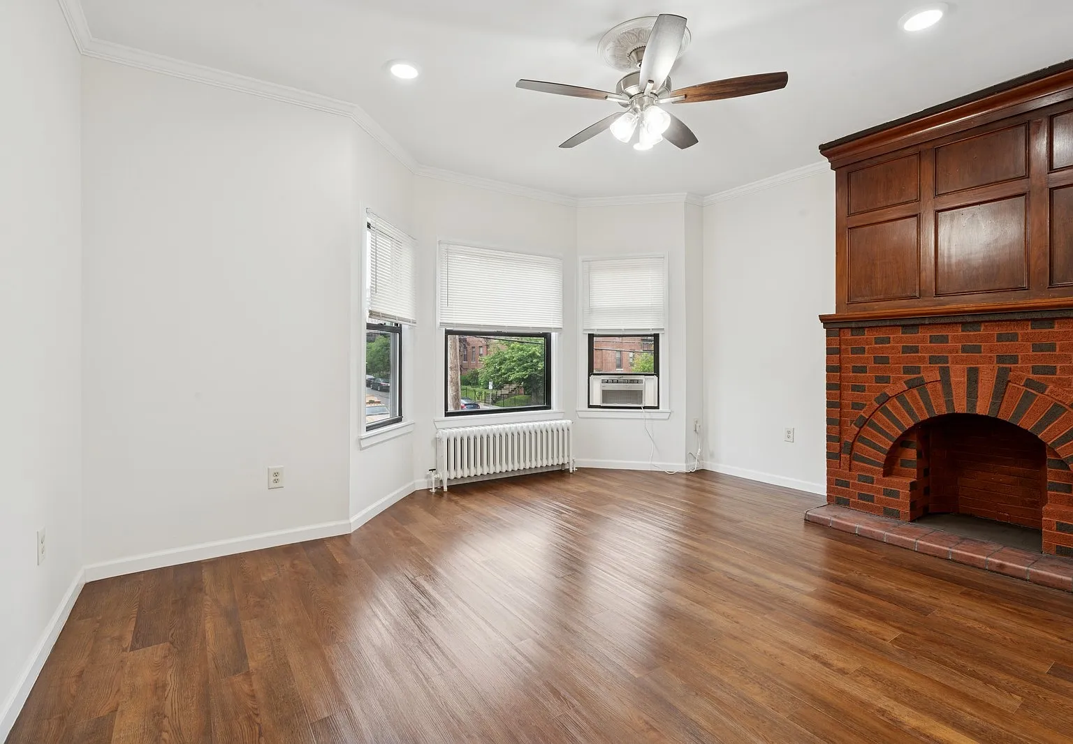 1 bed, 1.5 bath, 9999 sqft, $2,500 — Photo 3