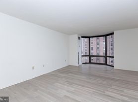 2020 Walnut St