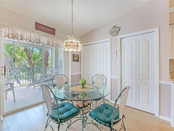 3rd image of 26991 Clarkston Dr Unit 8204