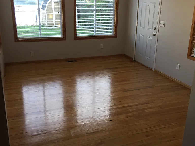 138 National Ave SW — Photo 4