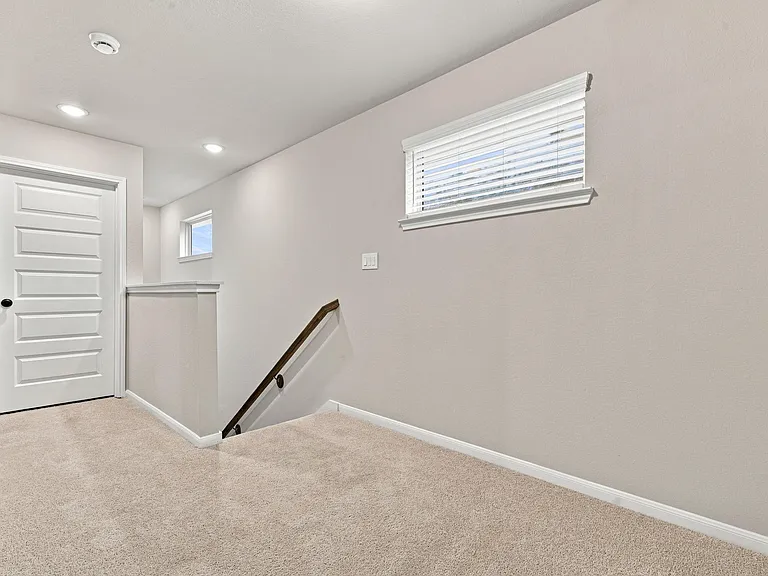 18518 Karlynn St — Photo 17