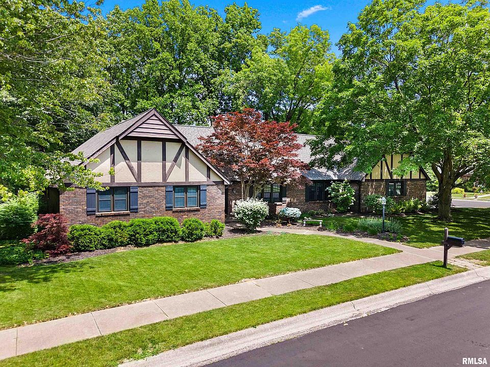 1st image of 616 W Brookforest Dr