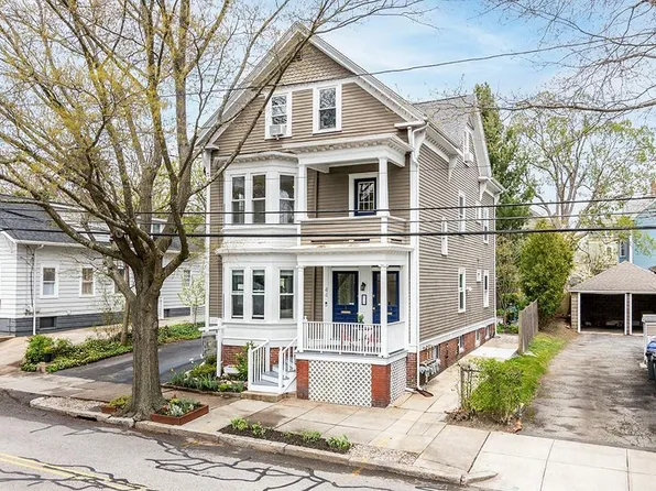 44 Pitman St #3, Providence, RI 02906