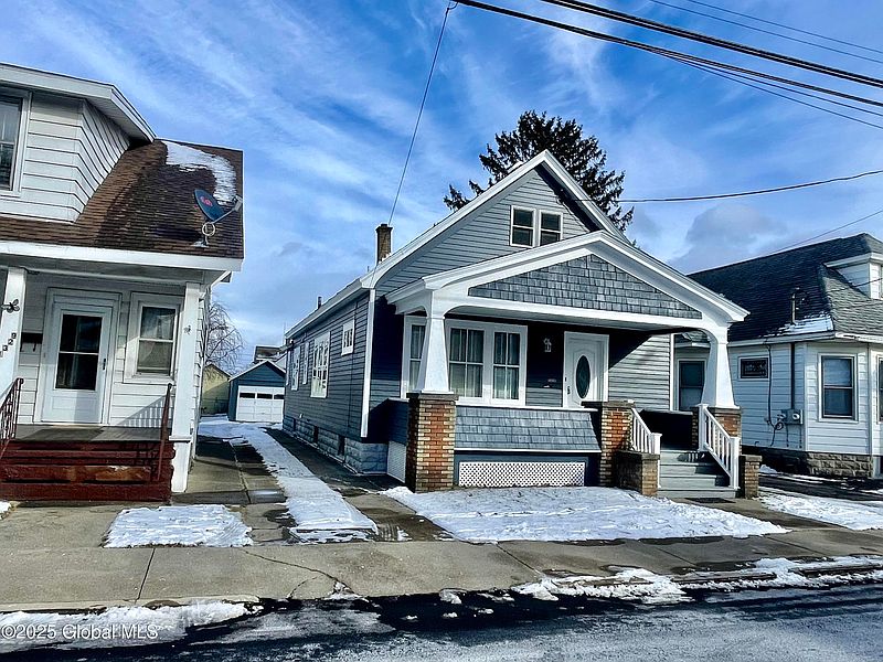 2nd image of 1335 Santa Fe Street