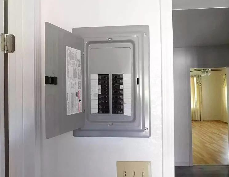 1774 Bancroft Ave — Photo 23