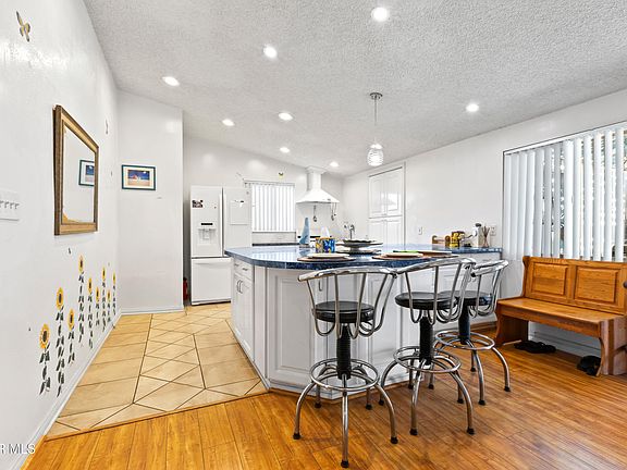 5th image of 38457 Glenbush Ave