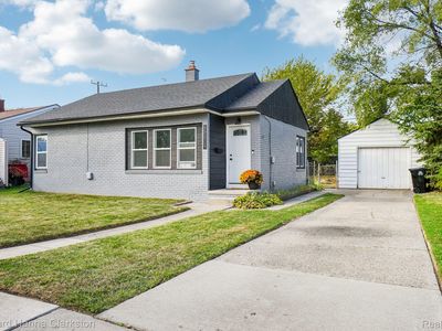 18605 Mesle St, Roseville, MI, 48066