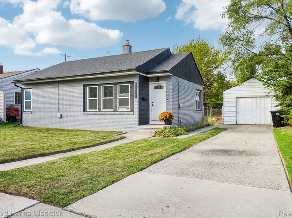 18605 Mesle St, Roseville, MI 48066