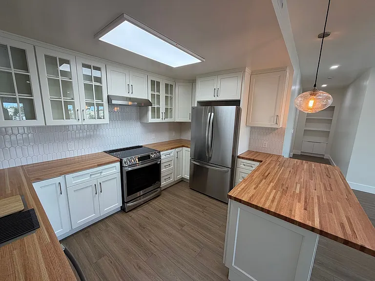 3 Bed 2 Bath Apartment, New Construction In Cleveland Heights (With Garage) — Photo 7