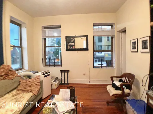 Rented by Sunrise Real Estate | media 30