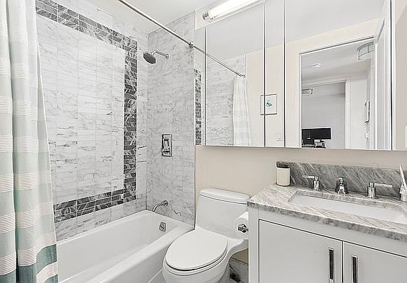 5th image of 200 E 94th St APT 507