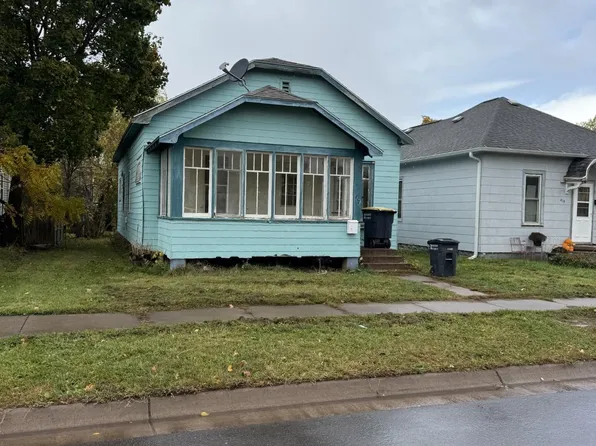 417 E 3rd St, Ashland, WI 54806