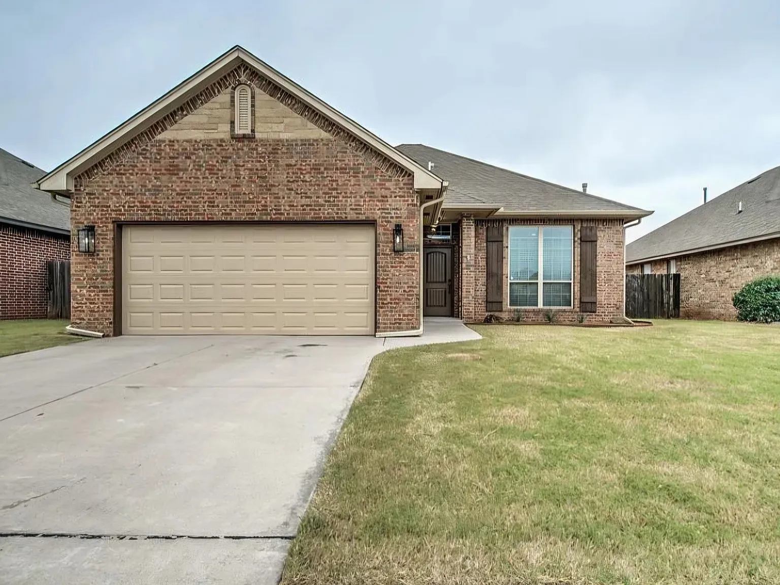 3 bed, 1407 sqft, $1,800 — Photo 2