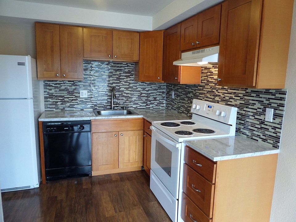 1st image of 767 S 40th St APT B