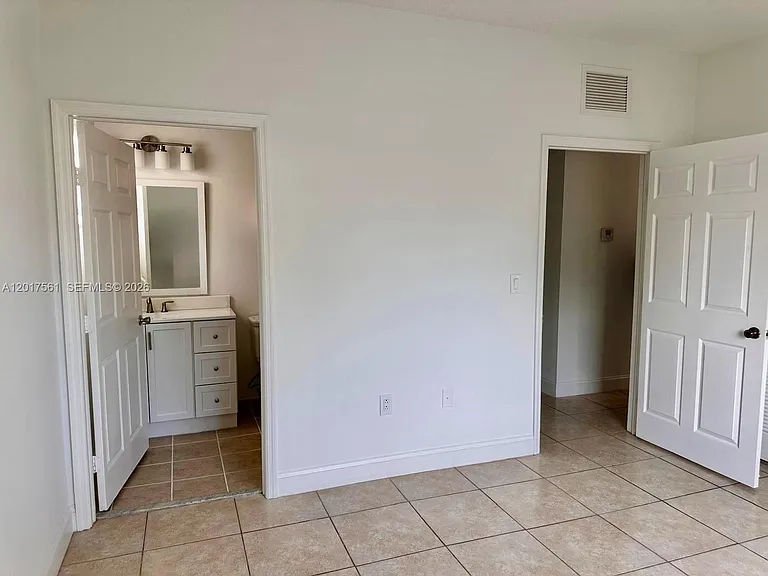 2301 Wilson St — Photo 20