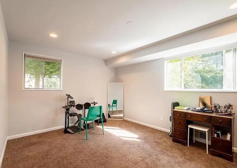 10505 Montrose Ave #2 — Photo 8