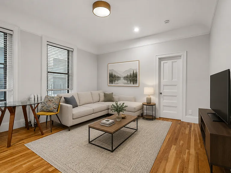 362-366 Commonwealth Ave #4C — Photo 1