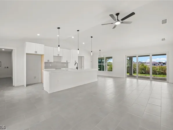 4446 Connection Ave, Cape Coral, FL 33909