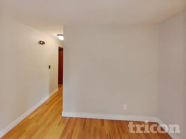 9023 Gayle Ave S — Photo 5