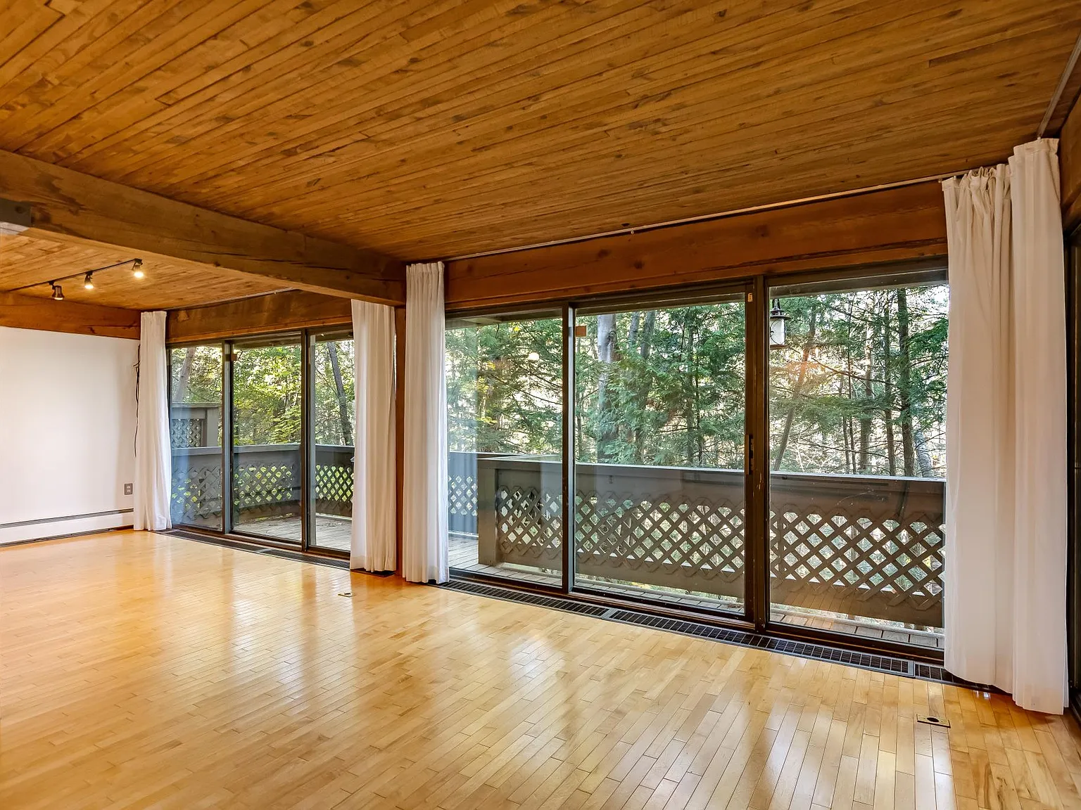 2 bed, 1614 sqft, $3,250 — Photo 3