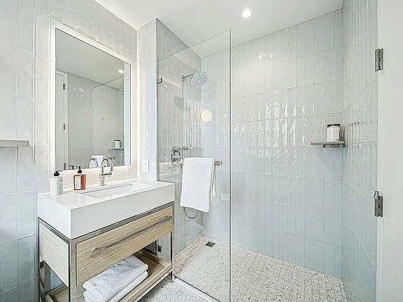 5th image of 567 Fulton St #6D
