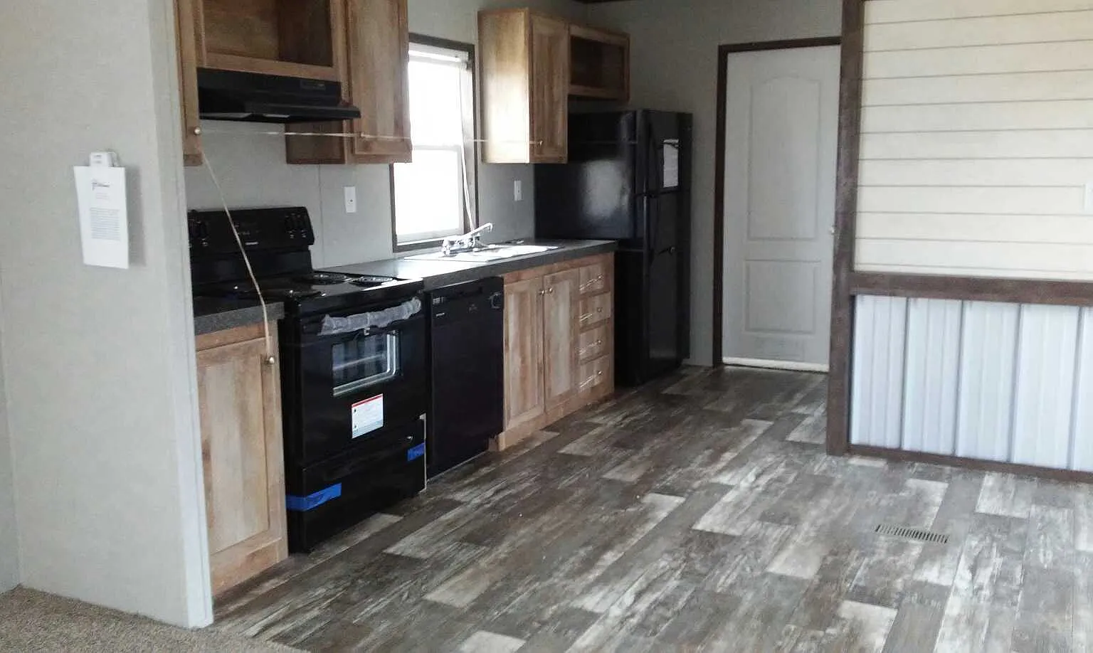3 bed, 1123 sqft, $485 — Photo 1