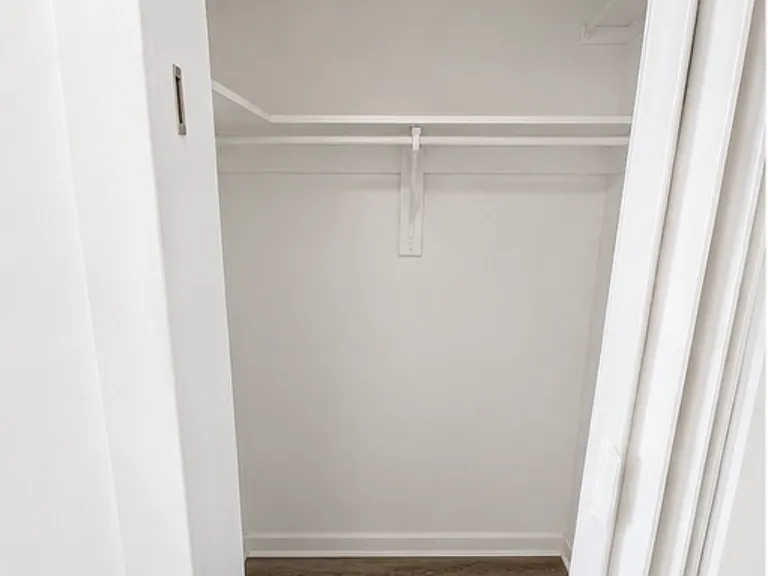 233 SW 11th Ave #114 — Photo 5