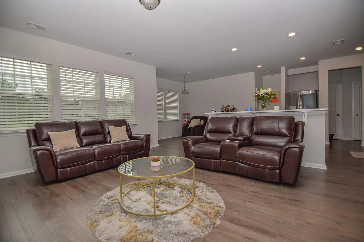 Building Photo - 9904 Pin Cherry Ct