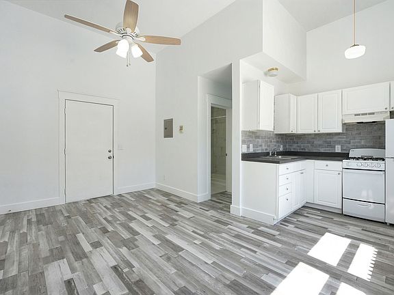 4th image of 100 Washington Ave #202