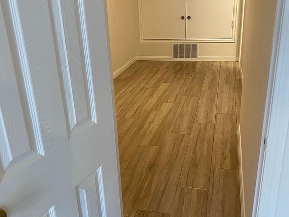 4th image of 17200 Newhope St APT 27B