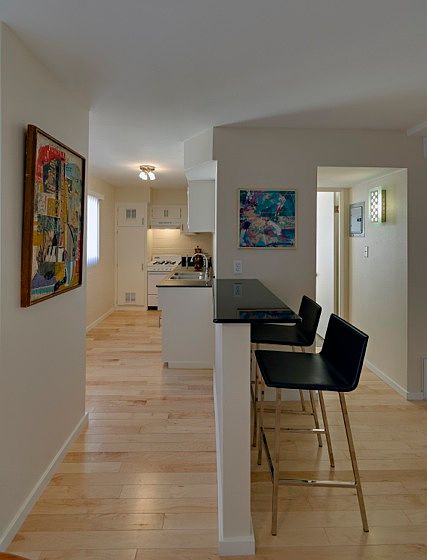 2nd image of 150 S Eastbourne Ave APT 10A