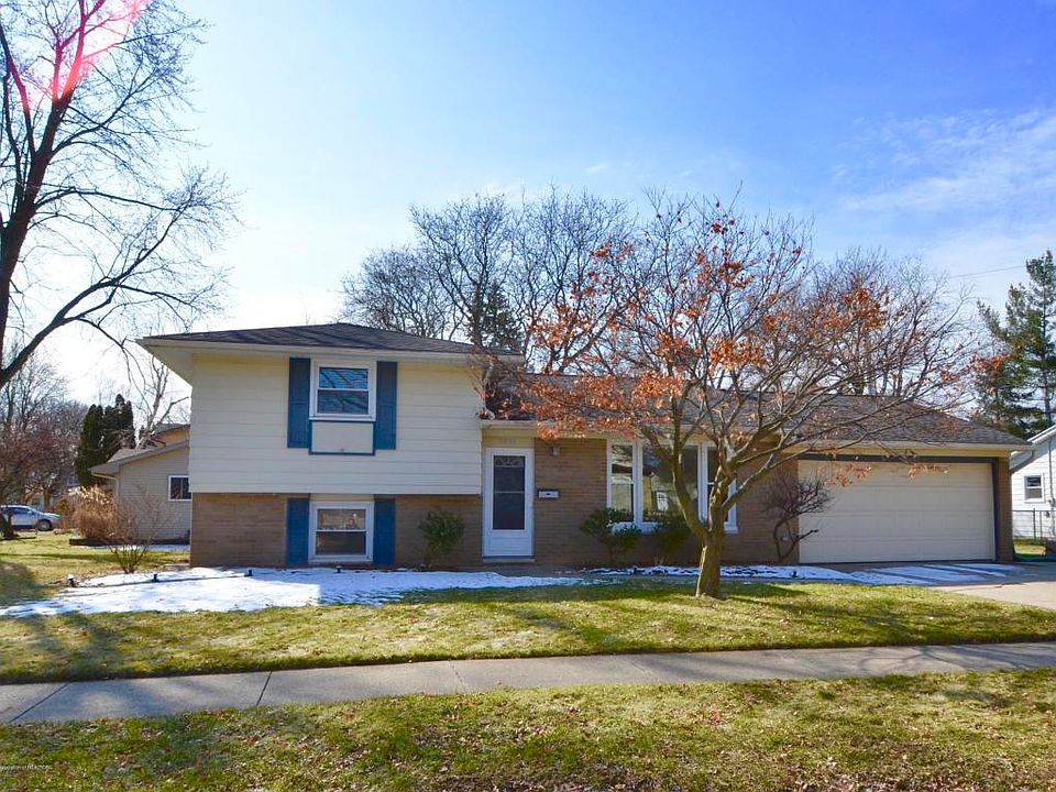 1st image of 2826 Darien Dr