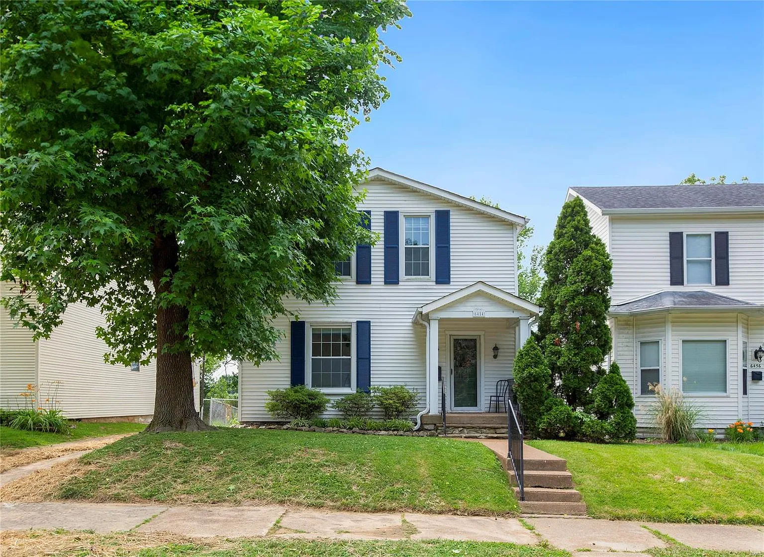 6454 Odell St photo 1