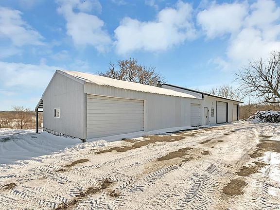 3rd image of 10551 270th St
