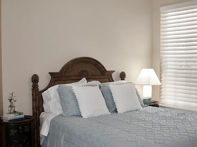 BR #2 (queen bed)